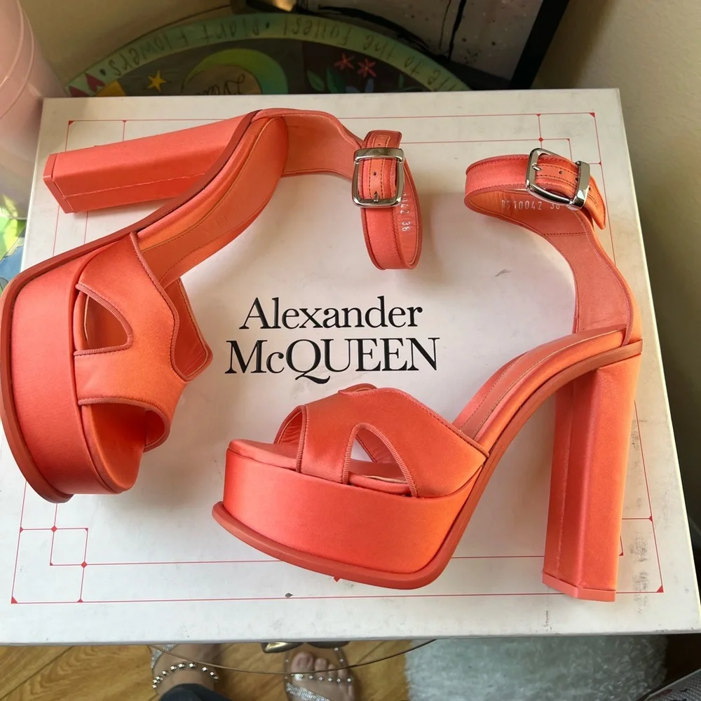 FINAL SALE🤍ALEXANDER MCQUEEN apricot satin heeled sandals ❤️ - Picture 3 of 16